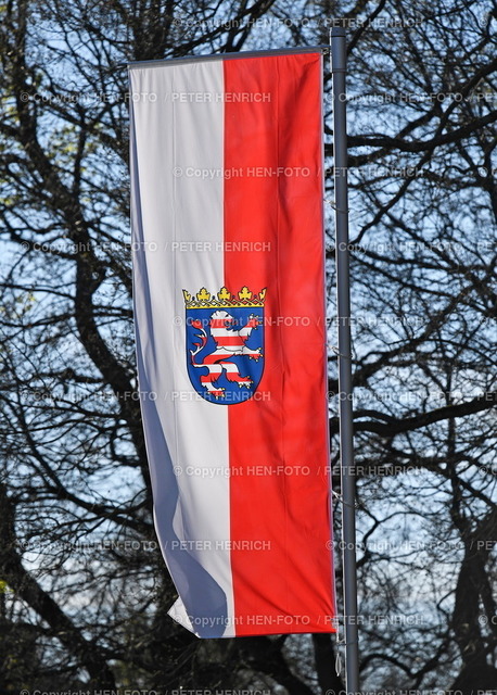 16.04.2022 Kranichstein Spring-Tour III Springturnier Dressurturnier | 16.04.2022 Reiten Darmstadt-Kranichstein Spring-Tour III Land Hessen Wappen Flagge Fahne copyright HEN-FOTO Peter Henrich - Realized with Pictrs.com