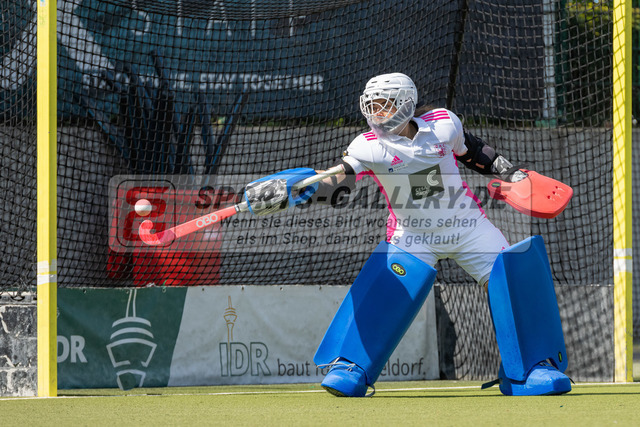 HK_20220430_103978 | Düsseldorfer HC - TuS Lichterfelde ( W ) am 30.4.2022 Düsseldorfer HC, Düsseldorf Kulbatzki Nathalie ( Torfrau Düsseldorfer HC #1 )