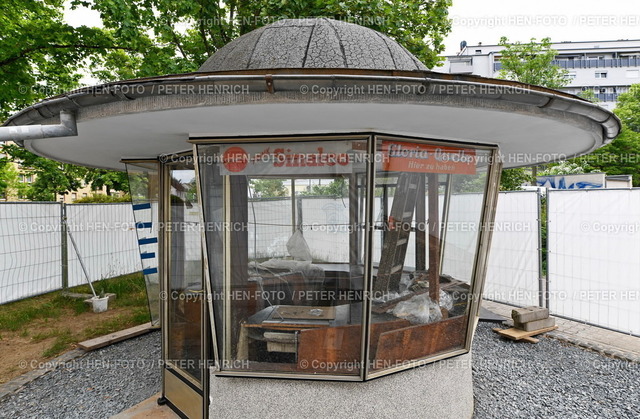 20220526-3991-kiosk-HEN-FOTO | 26.05.2022 Impressionen aus Darmstadt Renovierung Restaurierung von denkmalgeschütztem Nostalgie Kiosk aus den 70er Jahren in Postsiedlung in vollem Gange - Realized with Pictrs.com