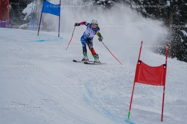 JO Rennen Interregion Mitte 1 Riesenslalom | René Burch leidenschaftlicher Fotograf aus Kerns in Obwalden.  Hier finden sie Sport, Landschaft und Natur Fotografie.
 - Realized with Pictrs.com