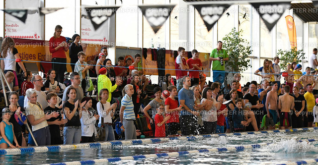 Schwimmen Entega Cup 2017 DSW 1912 Darmstadt | Schwimmen Entega Cup 2017 Nordbad DSW 1912 Darmstadt 20170304 Applaus für Koch und die anderen von Lauf 8 WK 4 - copyright HEN FOTO (Peter Henrich) - Realized with Pictrs.com