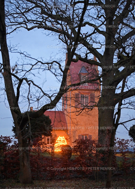 Spanischer Turm 3. Advent 11.12.2021 copyright by HEN-FOTO | Spanischer Turm 3. Advent Rosenhöhe Darmstadt 11.12.2021 copyright by HEN-FOTO Peter Henrich - Realizzato con Pictrs.com