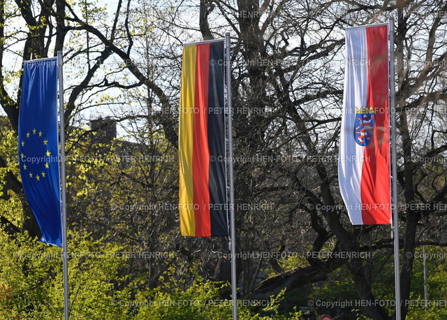 16.04.2022 Kranichstein Spring-Tour III Springturnier Dressurturnier | 16.04.2022 Reiten Darmstadt-Kranichstein Spring-Tour III Europa Deutschland Hessen Flagge Fahne copyright HEN-FOTO Peter Henrich - Realizzato con Pictrs.com