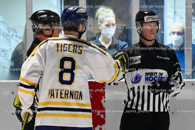 EC Tigers Paternion vs. UEC Leisach 9.1.2022 EC Tigers Paternion vs. UEC Leisach 9.1.2022 | Sandro Ortner, Wassermann Michael, Hausott Erik, Referees
