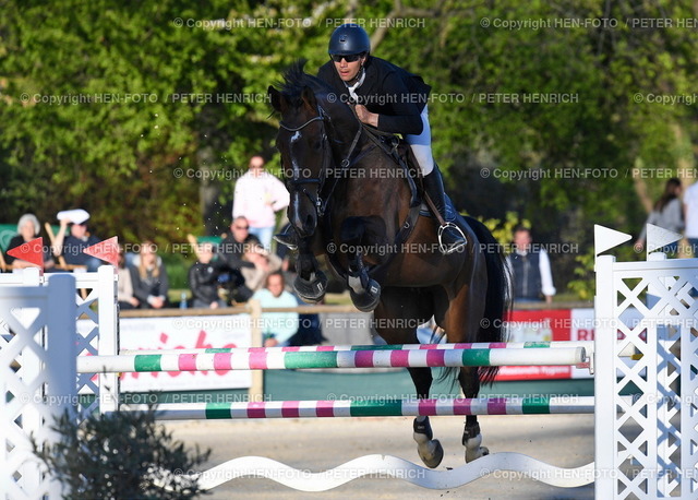 17.04.2022 Kranichstein Spring-Tour III Springturnier Dressurturnier | 17.04.2022 Reiten Darmstadt-Kranichstein Spring-Tour III Prüfung 22 Zwei-Phasen-Springprüfung Klasse S* 0288 Andrea Marchese auf Chins Baloubeta vom RG Büttelborn copyright HEN-FOTO Peter Henrich - Realized with Pictrs.com