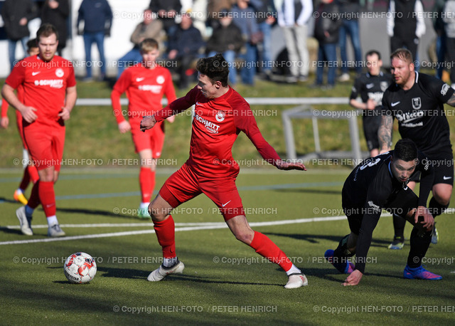 Fussball KOL DA GG KSG Brandau - RW Walldorf II © HEN-FOTO | Fussball Kreisoberliga Darmstadt Groß-Gerau KSG Brandau - RW Walldorf II (1:1) 27.02.2022 li 11 Jonathan Kremer (W) re 13 Maximillian Feick (B) copyright by Peter Henrich HEN-FOTO - Realizzato con Pictrs.com