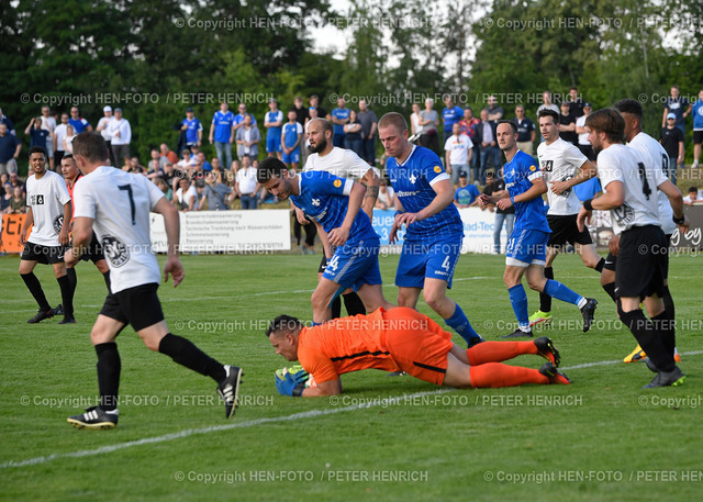 20220610-8181-weit-sv98-HEN-FOTO | 10.06.2022 Fussball Herren Relegation Saison 2021 2022 Kreisliga D C Darmstadt SV Weiterstadt II - SV Darmstadt 98 II v. li 14 Stephan Wahl (SV98) 1 TW Rene Blessing (W) (Foto Peter Henrich) - Realizzato con Pictrs.com