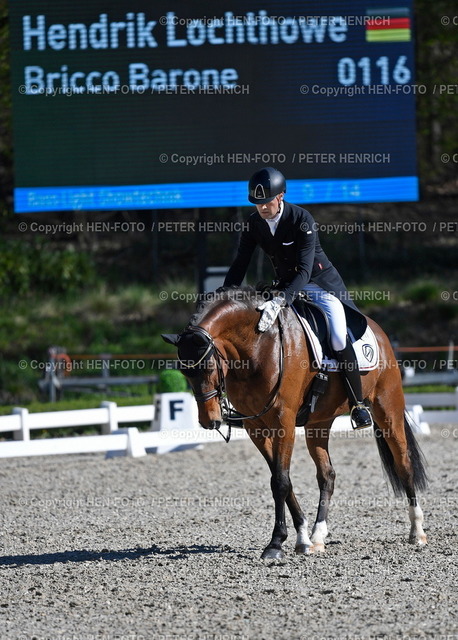 18.04.2022 Kranichstein Spring-Tour III Dressurturnier | 18.04.2022 Reiten Darmstadt-Kranichstein Spring-Tour III Prüfung 01 Dressurprüfung Klasse S*** Lob für Pferd 0116 Hendrik Lochthowe auf Bricco Barone vom RFV Griedel copyright HEN-FOTO Peter Henrich - Realizzato con Pictrs.com