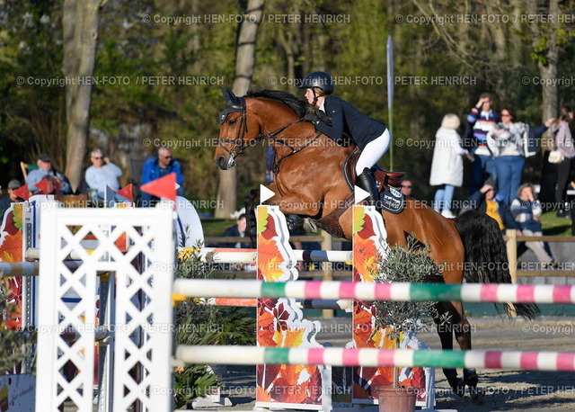 17.04.2022 Kranichstein Spring-Tour III Springturnier Dressurturnier | 17.04.2022 Reiten Darmstadt-Kranichstein Spring-Tour III Prüfung 22 Zwei-Phasen-Springprüfung Klasse S* 1421 Sophie Hinners auf Goja I vom RFV Viernheim copyright HEN-FOTO Peter Henrich - Realized with Pictrs.com