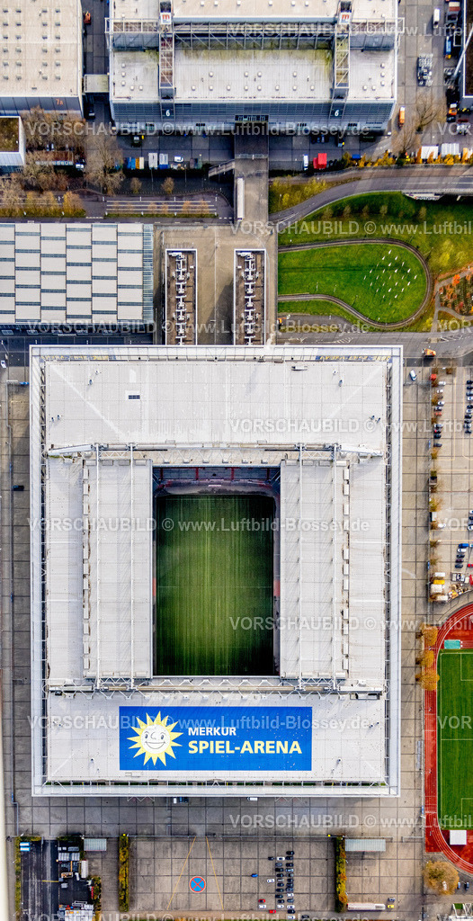 Duesseldorf231105947 | Luftbild, Senkrechtaufnahme vom Bundesligastadion MERKUR SPIEL-ARENA Fußballplatz Fortuna Düsseldorf 1895 mit offenem Dach, umgeben von herbstlichen Laubbäumen, Stockum, Düsseldorf, Rheinland, Nordrhein-Westfalen, Deutschland