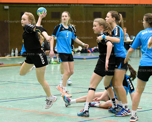 Handball weibliche Jugend B Vorqualifikation OL HSG Weiterstadt-Braunshardt-Worfelden | Handball weibliche Jugend B Vorqualifikation Oberliga HSG Weiterstadt-Braunshardt-Worfelden - HSG Langen 20170326 - Mi 11 Jule Krüger (WBW) - 5 Pauline Bretz (L) - copyright HEN FOTO (Peter Henrich) - Realizzato con Pictrs.com