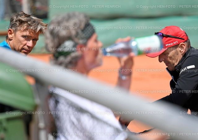 20220521-3971-tennis-sga-wi-HEN-FOTO | 21.05.2022 Tennis Herren 50 Regionalliga Süd-West 2022 SG Arheilgen - BW Wiesbaden (8:1) links Rene Sturm rechts Markus Demmler (beide SGA) - Realizzato con Pictrs.com