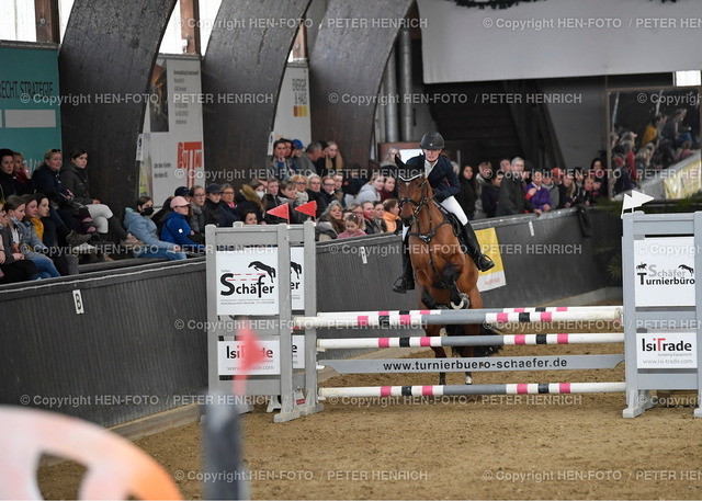 Reitturnier Hofgut Kranichstein Kombinierter Mannschaftswettkampf | Reitturnier Hofgut Kranichstein Mannschaftswettkampf Hessen-Nassau 13.03.2022 in Darmstadt-Kranichstein nach Dressur folgt die Springprüfung Klasse A* Nr 190 Eva Knöll auf Latido v. RFV Schaafheim - copyright Peter Henrich - Realized with Pictrs.com